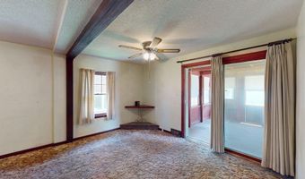 406 Giles Pl, Albert Lea, MN 56007
