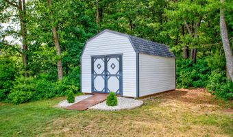 1692 Ryan Woods Ct, Allegan, MI 49010