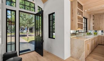 502 N 6th St, Aspen, CO 81611