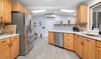 12 Robin Vale Dr, Glocester, RI 02857