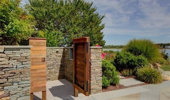 115 Beavertail Rd, Jamestown, RI 02835