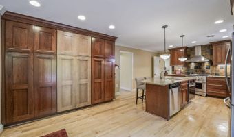 7709 MARY CASSATT Dr, Potomac, MD 20854