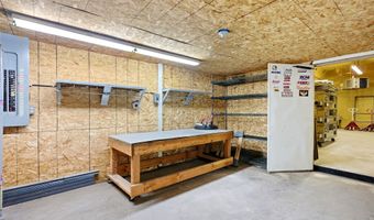 8280 Hwy 200 E, Bonner, MT 59823