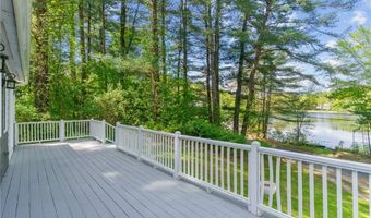 31 Brookside Dr, North Smithfield, RI 02896