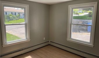 29 TACOMA St, Cranston, RI 02920