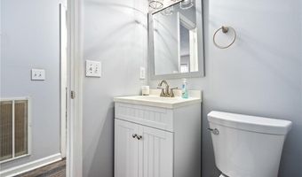 2428 E UNIVERSITY Dr, Auburn, AL 36830