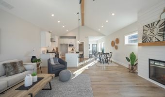 920 Roosevelt St, Polk City, IA 50226