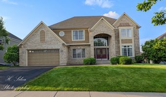 3260 Nottingham Dr, Algonquin, IL 60102