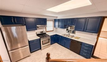 262 Idlewood Rd, Austintown, OH 44515