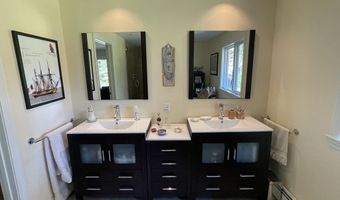 39 Oriole Dr, Andover, MA 01810