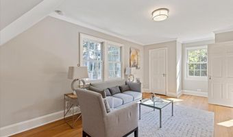5013 WORTHINGTON Dr, Bethesda, MD 20816