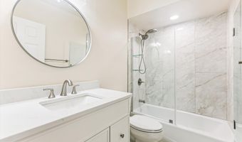 973 POWHATAN St, Alexandria, VA 22314