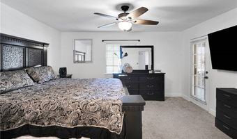 11722 Oak St, Apple Valley, CA 92308