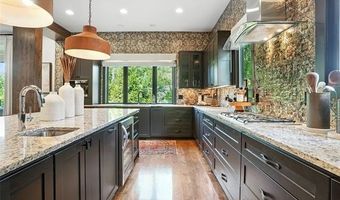 3012 S Boston Ct, Tulsa, OK 74114