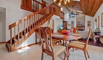 1825 HICKORY Ln, Atlantic Beach, FL 32233