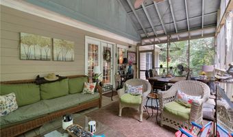 905 Daisy Ln, Athens, GA 30605