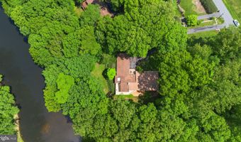17810 POND Rd, Ashton, MD 20861
