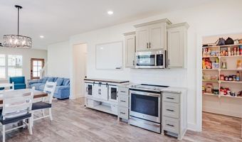 1103 Grand Teton Dr, Benton, AR 72019