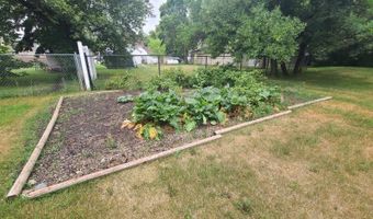 814 Sinclair St, Bottineau, ND 58318