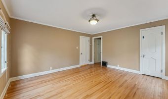 914 Ash St, Baraboo, WI 53913