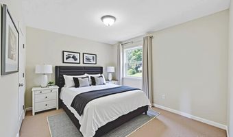 805 Bayview Ave, Amityville, NY 11701