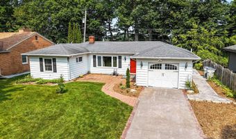 2323 PALISADES Dr, Appleton, WI 54915