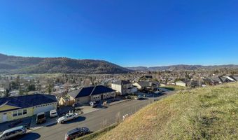647 N VIEW Dr, Winchester, OR 97495