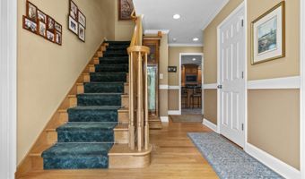 1199 Cornerstone Ct, Cheshire, CT 06410