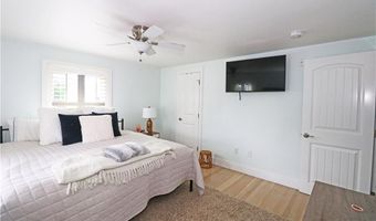 249 Tuckerman Ave 2, Middletown, RI 02842