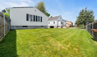 26 City View Pkwy, Johnston, RI 02919