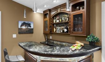 7111 CINDY Ln, Annandale, VA 22003