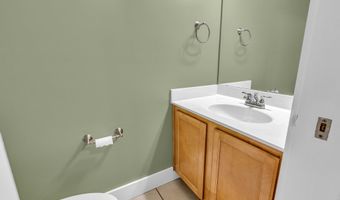 6686 Woodcrest Dr, Avon, IN 46123