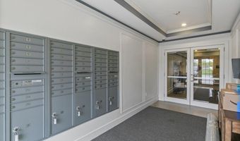 1 Francis Dr 211, Andover, MA 01810