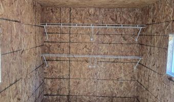 61 Raney Rd, Ash Fork, AZ 86320