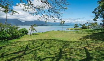 44-375 Kaneohe Bay Dr, Kaneohe, HI 96744
