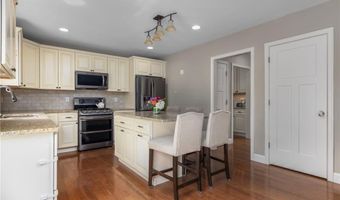 290 Station St, Coventry, RI 02816