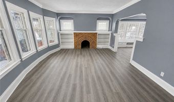 908 Work Dr, Akron, OH 44320