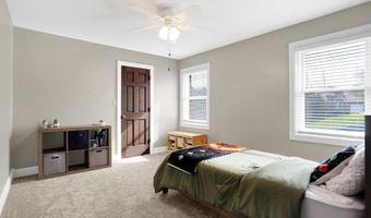 7082 Tremont Dr, Bargersville, IN 46106