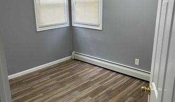 42 Benburb St, Amityville, NY 11701