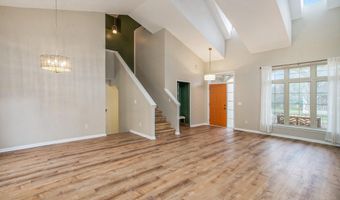 5660 Versailles Ave, Ann Arbor, MI 48103