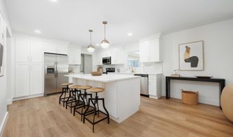 6174 Sunny Vale Dr, Columbus, OH 43228