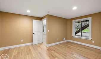 170 Fern Dr #11, Addison Twp., MI 48367