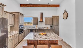 135 W Hawk Way, Amado, AZ 85645