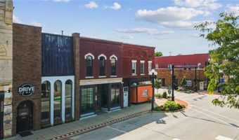 103 E Main St, Anamosa, IA 52205