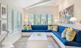 76 Battery Ln, Jamestown, RI 02835