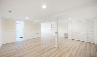 171 Peach St, Appomattox, VA 24522