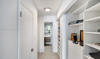 2750 NE 183rd St 406, Aventura, FL 33160