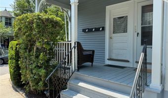 26 Ayrault St 3, Newport, RI 02840