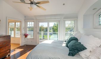 34 Skyline Dr, Brookfield, CT 06804