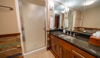 5 Shore Dr, Branford, CT 06405